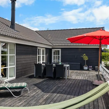 Falki - 320m From The Sea By Interhome Semesterbostad *